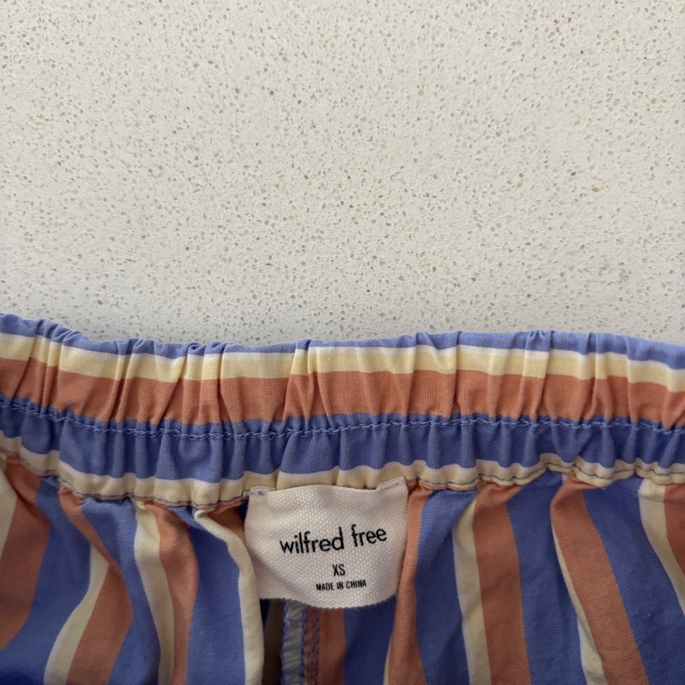 Aritzia Wilfred Free Striped Shorts - Picture 2 of 3
